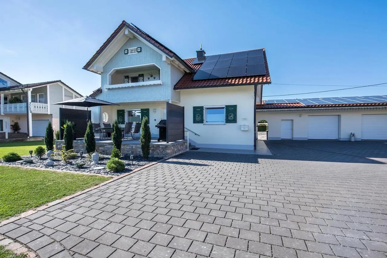 Holiday home Bezauberndes Gaestehaus Zaisertshofen