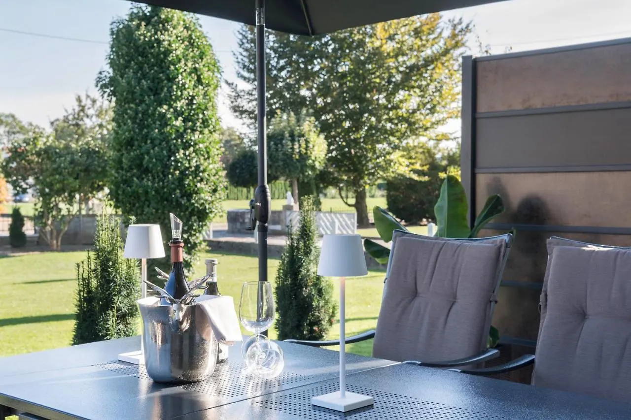 Holiday home Bezauberndes Gaestehaus Zaisertshofen